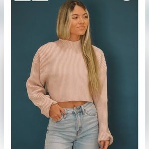 H & M peach colored oversized cropped sweater